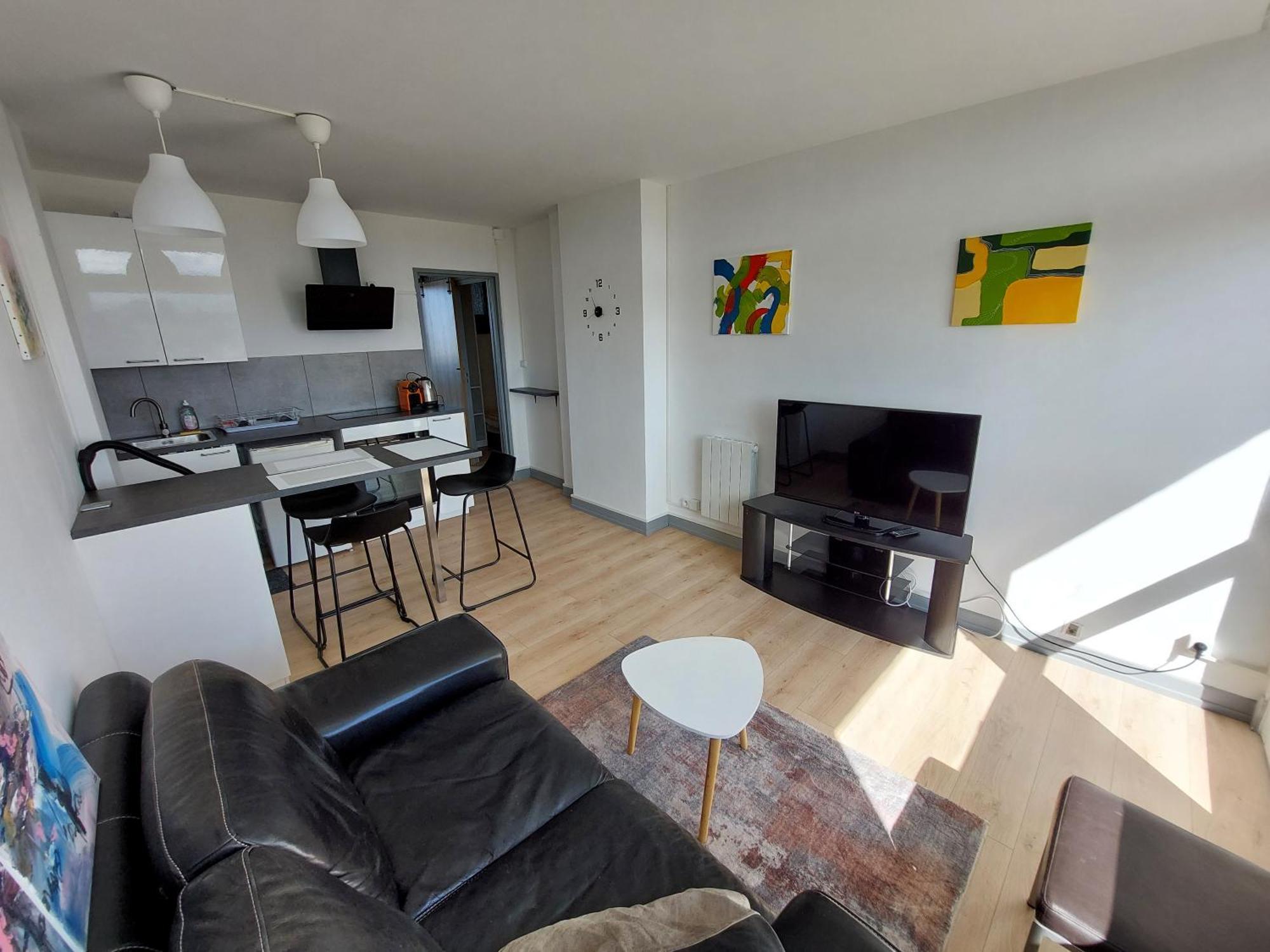 Appartement Le Voltaire - T2 Neuf Face Pyrenees à Tarbes Extérieur photo